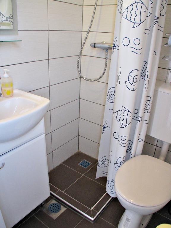 Apartment Noa Kaštel Kambelovac Quarto foto